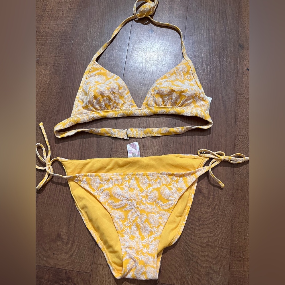 Xhilaration Yellow 2 piece Bikini with White Accents size xl